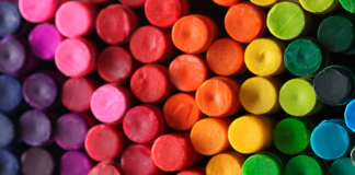 14 Easy and Creative Melted Crayon Crafts Your Kids Will Love