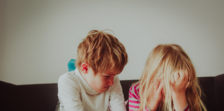 How to Manage Sibling Rivalry: 7 Tips for Parents