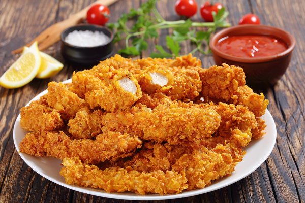 36 Easy and Healthy Corn Flake Recipes for Every Meal | Whether you're looking for healthy breakfast ideas, want to try something new for lunch or dinner, or need guilt-free snacks, desserts, and treats to satisfy your sweet tooth, these corn flake recipes will not disappoint! From no-bake cornflake bars, crispy French toast, and a hash brown casserole, to baked chicken fingers and make ahead funeral potatoes, to butterscotch corn flake cookies and fried ice cream, these recipes are so tasty!