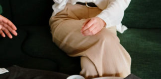 9 Conversation Starters to Bring Up When You’re Getting to Know Someone