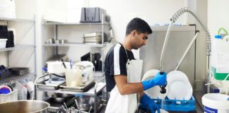 Would a Restaurant Really Make You Wash Dishes If You Can’t Pay the Bill?