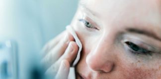 How to Treat Red Skin on Your Face