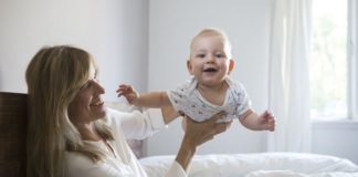 Women Who Have Kids Later May Live Longer, Study Finds