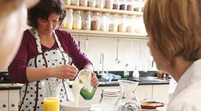 How do they figure out the number of calories in a recipe?