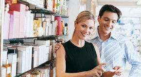 Is it OK for men to wear women’s fragrances?