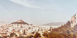 Opa! 18 Useful Greek Phrases for Travelers and Tourists