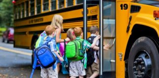 Dietitian-Approved Tips For Weight Loss With a Busy Fall Schedule