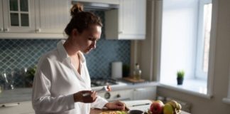 5 Ways to Prevent Blood Sugar Swings