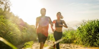 How to Dress for Warm Weather Walks and Runs