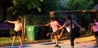 8 Creative Non-Food Ways to Connect With Loved Ones This Thanksgiving