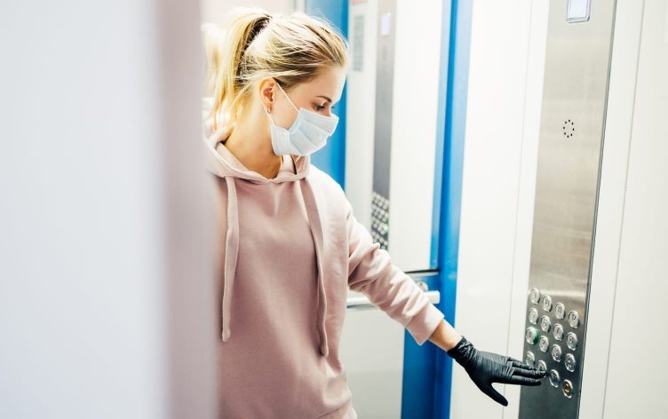 Should You Wear a Face Mask While Walking Outside?