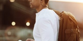 18 Podcasts to Listen to While Walking