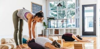 How to Find the Right Yoga Teacher
