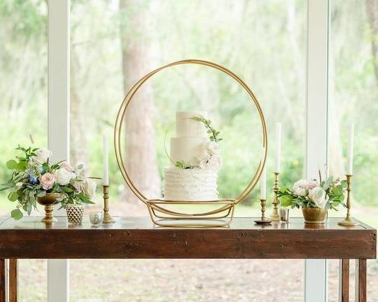 11 Sweet Wedding Cake Trends That Will Make a Statement in 2022