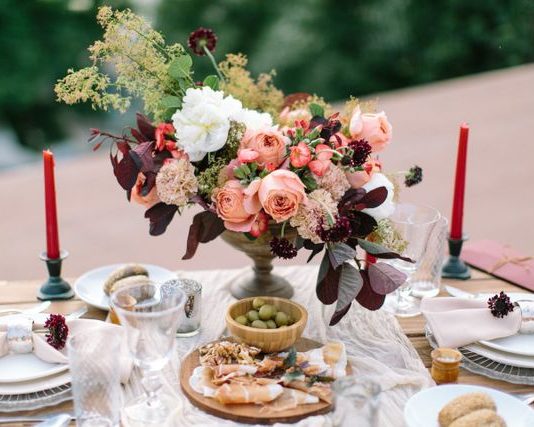 These 25 Festive Color Palettes Were Made for a Winter Wedding